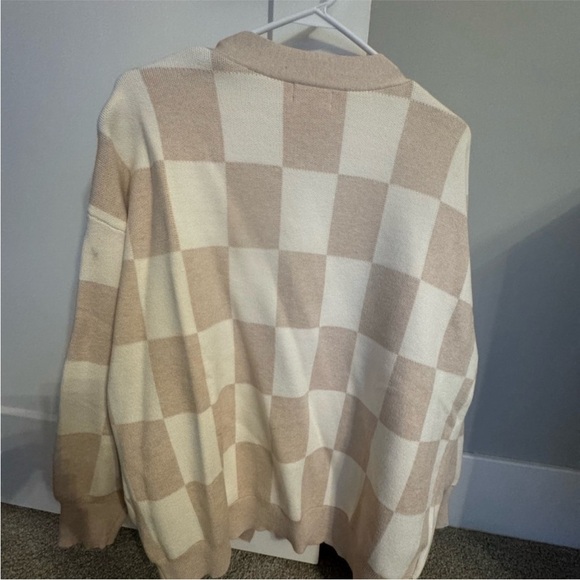 Pink Lily beige checkered cardigan - Picture 5 of 5